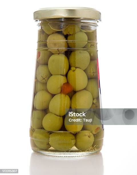 Olives — стоковые фотографии и другие картинки Без людей - Без людей, Белый фон, Большая группа объектов