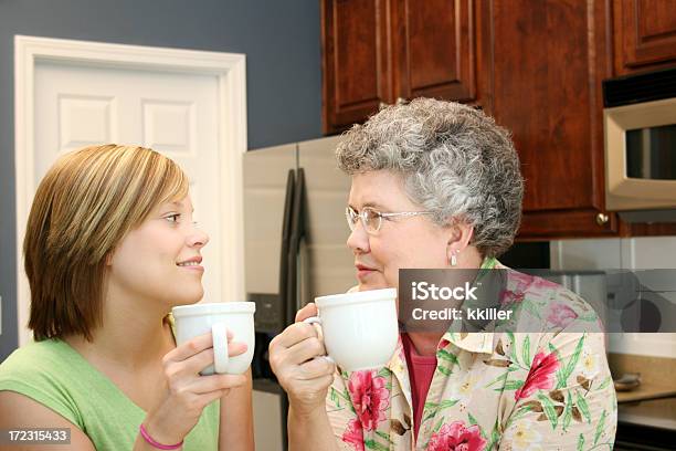 Foto de O Café Talk e mais fotos de stock de Adulto - Adulto, Amizade, Amor