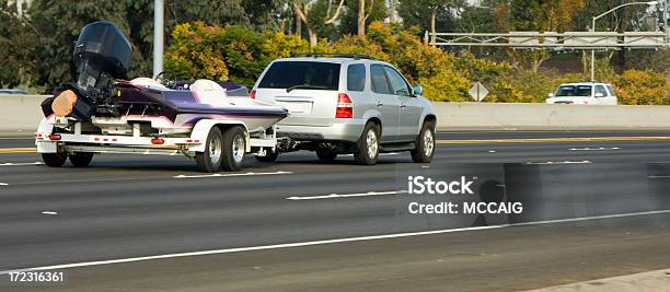 Foto de Viagem De Barco e mais fotos de stock de Veículo Aquático - Veículo Aquático, Rebocar, Trailer de Carro