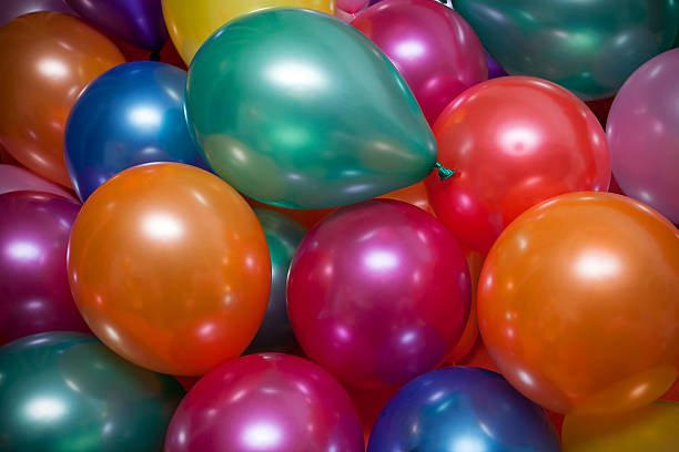 colorido balões - balloon blue bunch cheerful imagens e fotografias de stock