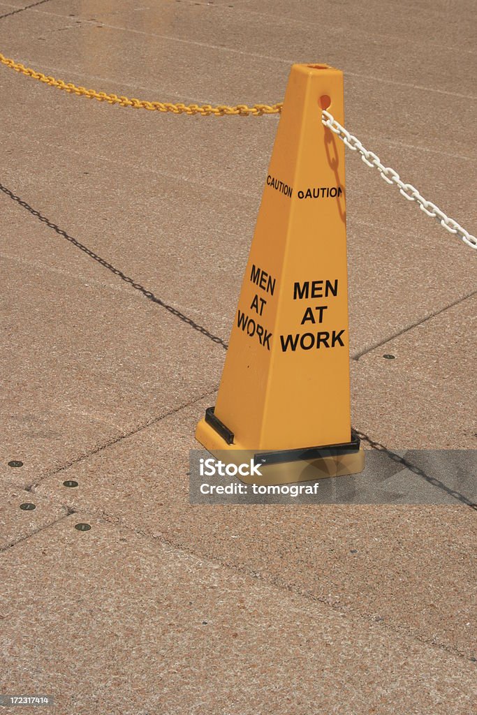 Uomo al lavoro - Foto stock royalty-free di Cantiere di costruzione