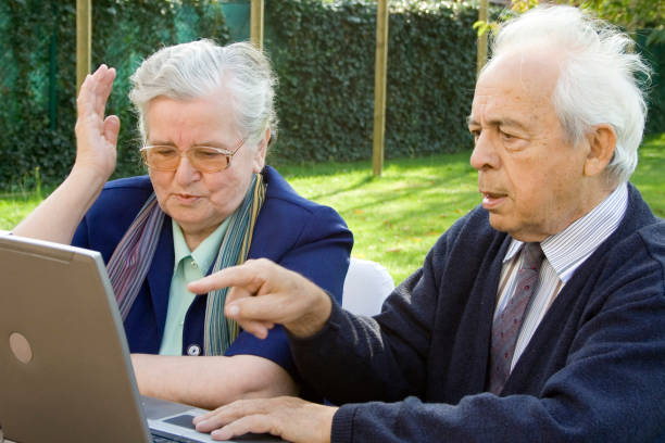 istock senior couple and technology 172318755