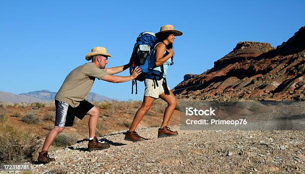 Costretti A Fare Escursioni - Fotografie stock e altre immagini di Deserto - Deserto, Escursionismo, Fare fatica