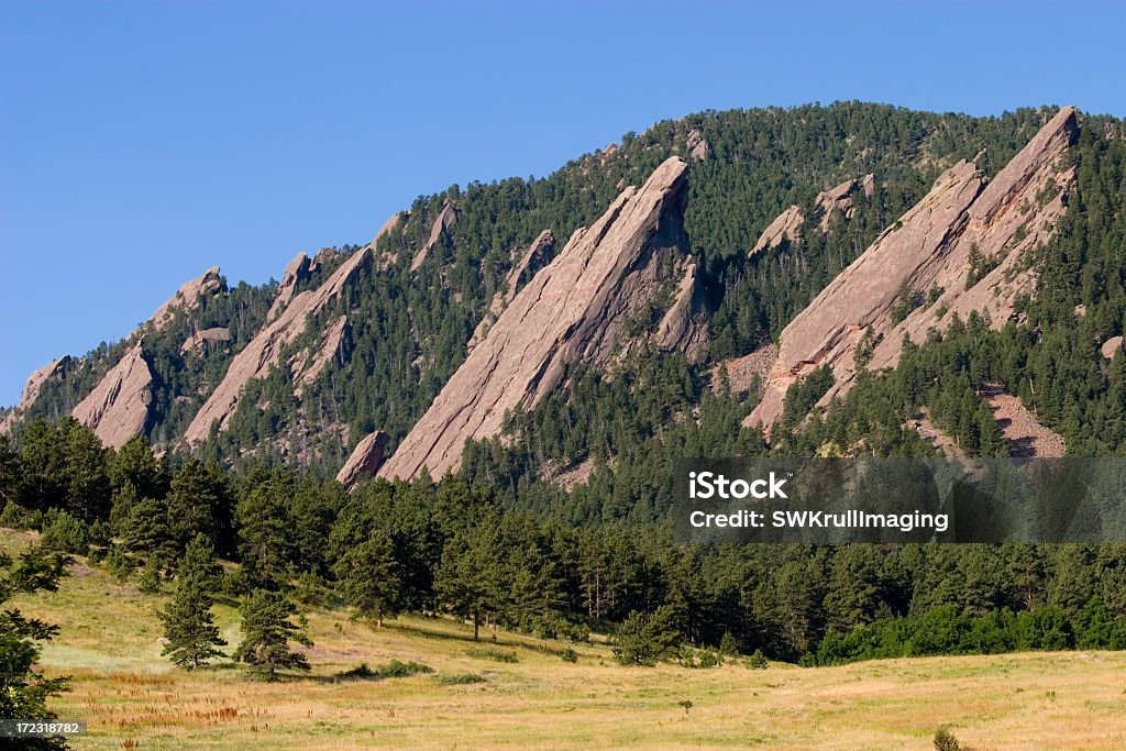 Boulder Flatirons - Zbiór zdjęć royalty-free (Boulder)