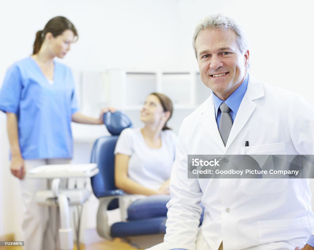 Amigável Dentista maduro - Royalty-free Adulto Foto de stock