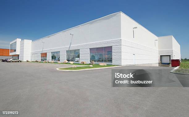 Large Store Exterior Stock Photo - Download Image Now - Building Exterior, Parking Lot, Outdoors