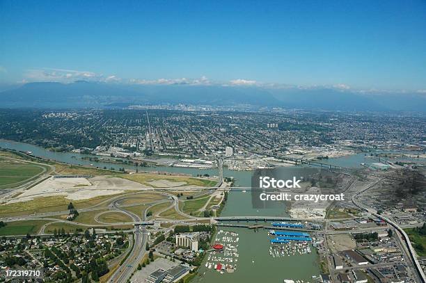 Widok Z Lotu Ptaka Na Vancouver - zdjęcia stockowe i więcej obrazów Bez ludzi - Bez ludzi, Chmura, Droga dwupasmowa
