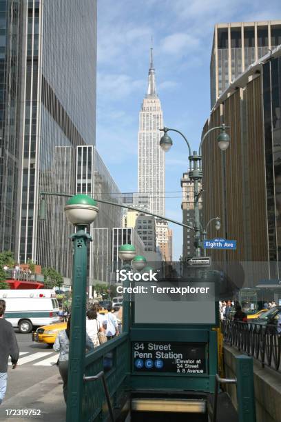 Metro Entrada E O Empire State Buiding - Fotografias de stock e mais imagens de Metro da Cidade de Nova Iorque - Metro da Cidade de Nova Iorque, Entrada de Edifício, Madison Square Garden