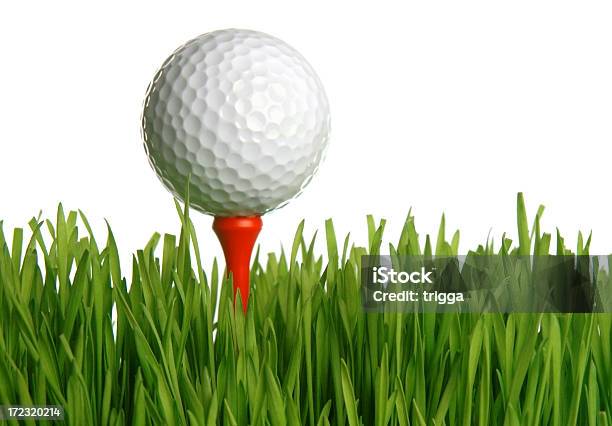 Pallina Da Golf Sul Tee - Fotografie stock e altre immagini di Attività ricreativa - Attività ricreativa, Bianco, Close-up