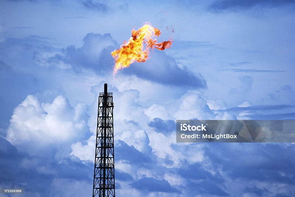 石油産業 - 燃焼煙突のロイヤリティフリーストックフォト