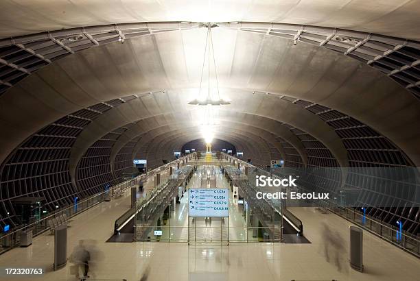 Terminal De Aeroporto - Fotografias de stock e mais imagens de Aeroporto - Aeroporto, Arco - Caraterística arquitetural, Azul