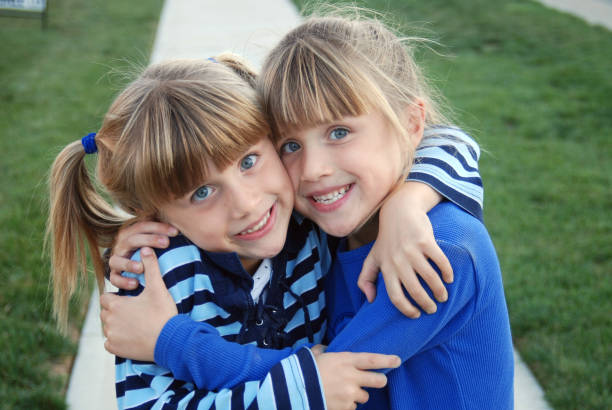 istock Twin Six Year Old Girls 172322026