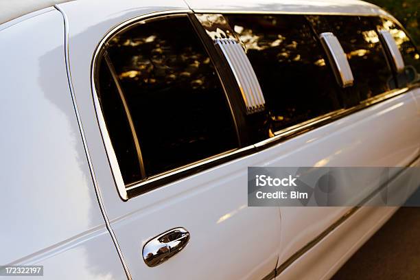 Romantica Limousine - Fotografie stock e altre immagini di Limousine - Automobile di lusso - Limousine - Automobile di lusso, Bianco, Offrire un servizio