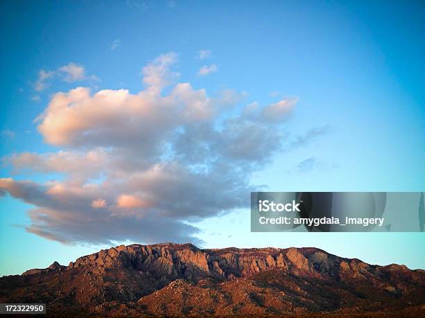 Foto de Mobilestock Paisagem Do Sudoeste e mais fotos de stock de Albuquerque - Novo México - Albuquerque - Novo México, Amarelo, Arrebol