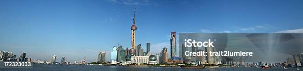 Horizonte De Shanghai China Foto de stock y más banco de imágenes de Aire libre - Aire libre, Arquitectura exterior, Asia