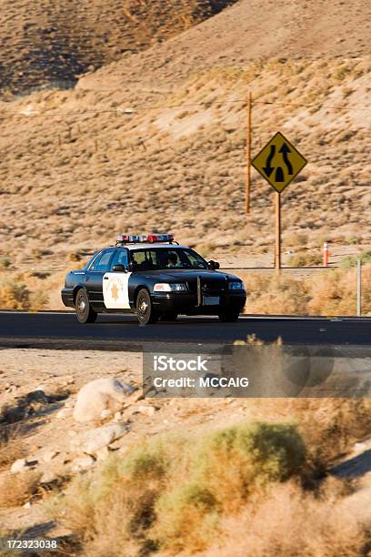 Brigada De Trânsito - Fotografias de stock e mais imagens de Brigada de trânsito - Brigada de trânsito, Carro de Polícia, Deserto