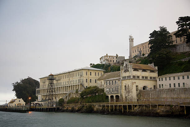 istock Docks Of Alcatraz 172323333