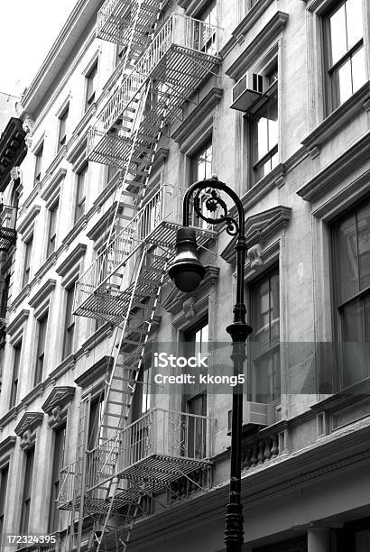 Antyczne Lampy W Soho - zdjęcia stockowe i więcej obrazów Biały - Biały, Budynek z zewnątrz, Ciemny