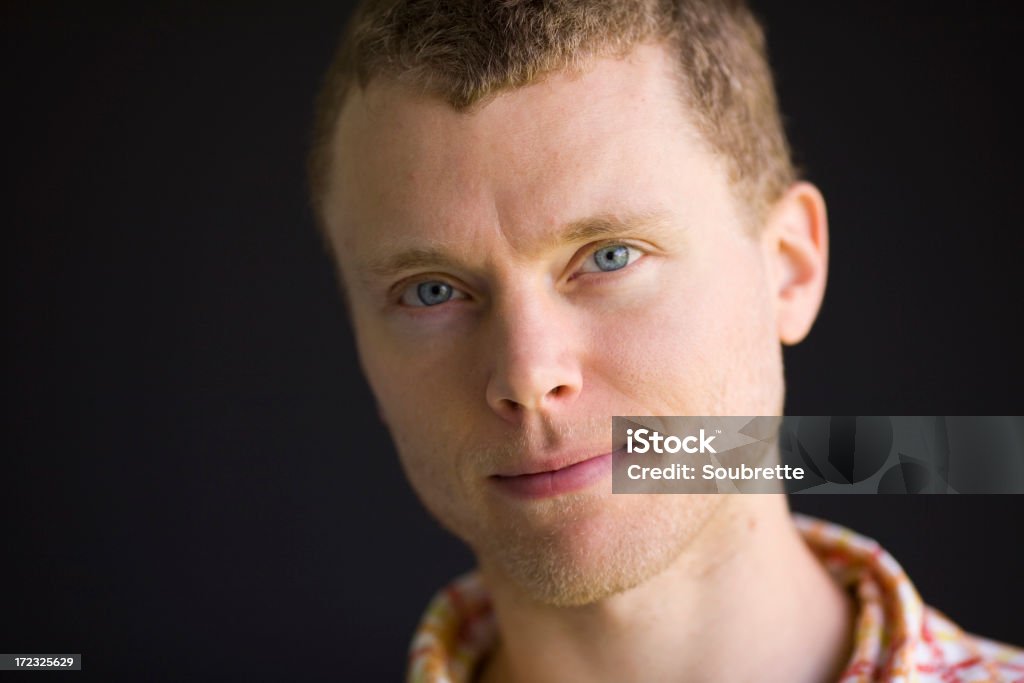 Blaue Augen - Lizenzfrei Betrachtung Stock-Foto