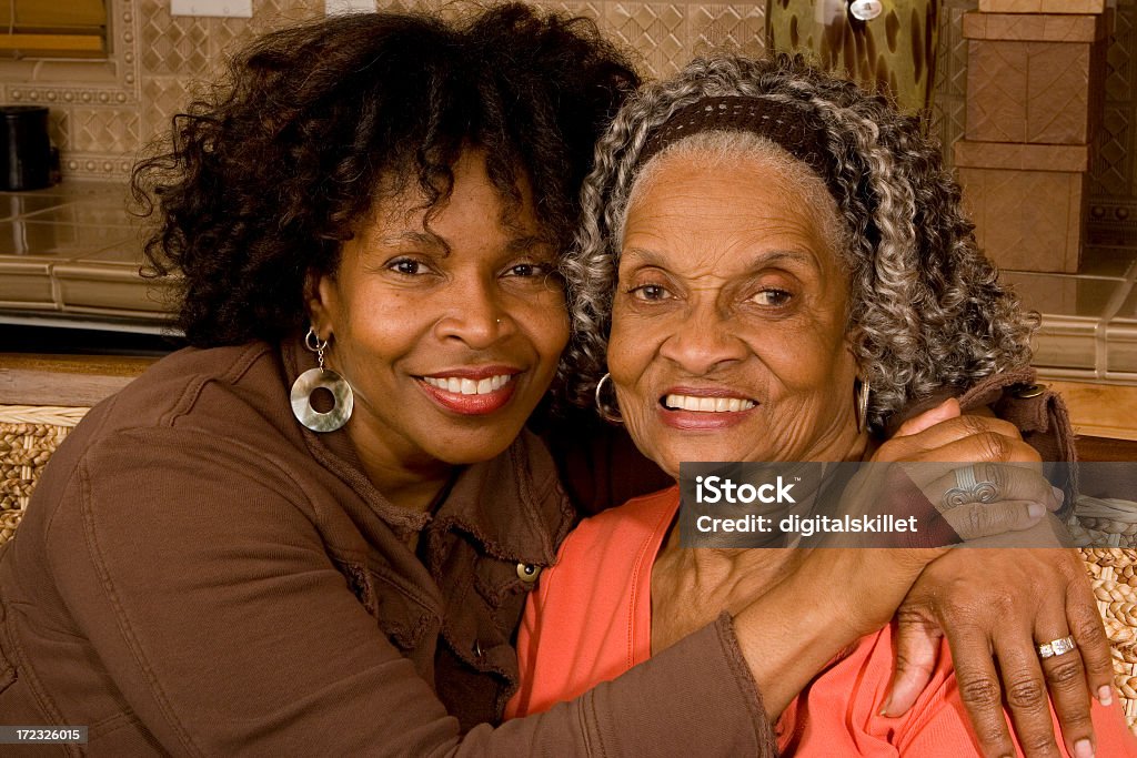 Mutter und Tochter - Lizenzfrei Afrikanischer Abstammung Stock-Foto