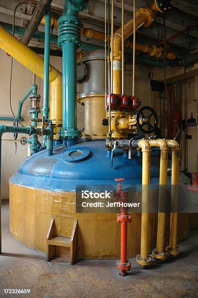 Processo Químico Vaso - Fotografias de stock e mais imagens de Atividade - Atividade, Cano, Fabricar