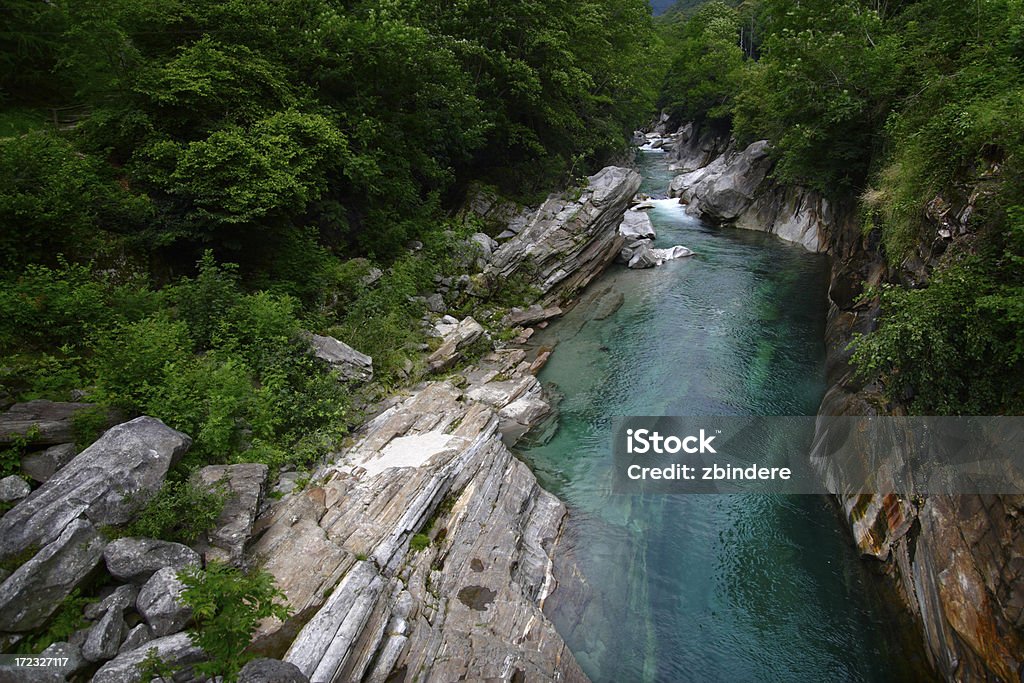 Verzasca río - Foto de stock de Valle Verzasca libre de derechos