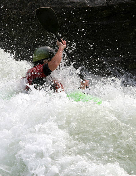 il boater - kayaking white water atlanta river nature foto e immagini stock