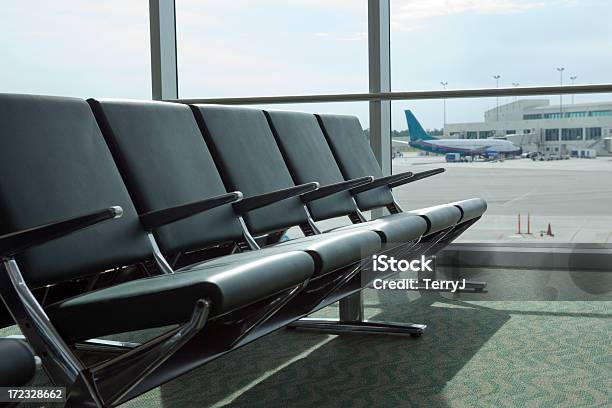 空港の座席 - アスファルトのストックフォトや画像を多数ご用意 - アスファルト, カーペット, クロム