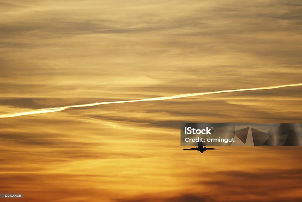 Flugzeug mit-off gegen Abend-Himmel. - Lizenzfrei Flugzeug Stock-Foto