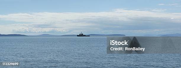 Pugetsounttugboatpanorama1 — стоковые фотографии и другие картинки Пьюджет-Саунд - Пьюджет-Саунд, Без людей, Буксир