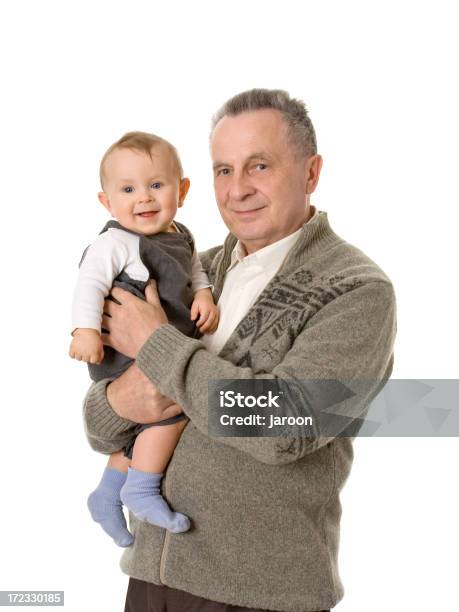 Abuelo Y A Su Nieto Foto de stock y más banco de imágenes de Abuelo - Abuelo, Niño, 55-59 años