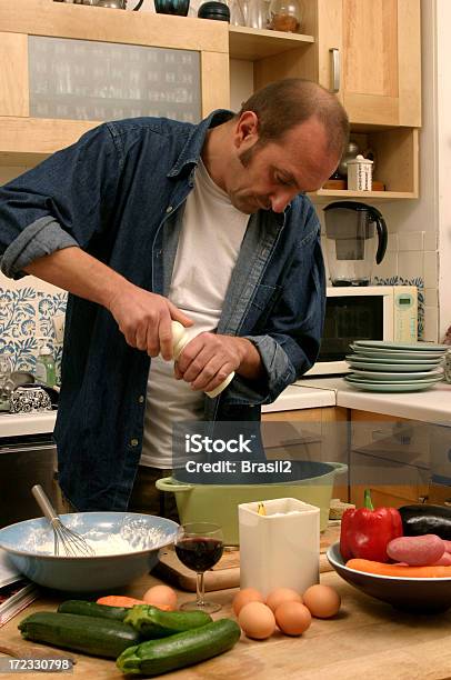 Es Bueno Foto de stock y más banco de imágenes de Adulto - Adulto, Alegre, Alimento