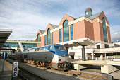 zug-im-bahnhof-plattform.jpg?b=1&s=170x170&k=20&c=KhOD2kIrSmiLS2kfX2yv038yJ4THXWcsWTQc6YwqSZ4=