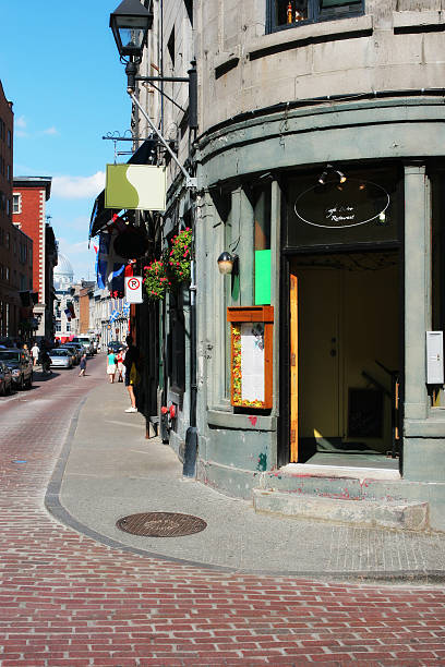 istock Vintage restaurant in old Montreal 172332513
