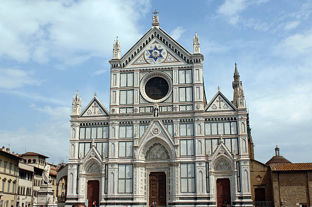 istock Santa Croce - Florence Italy 172333454