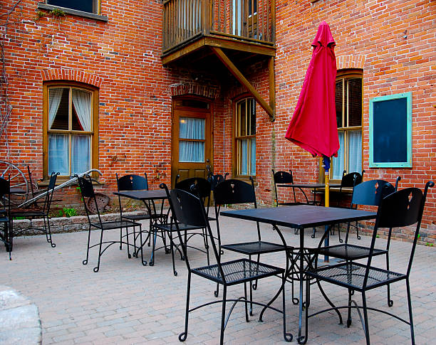 istock Outdoor Patio Cafe 172333889