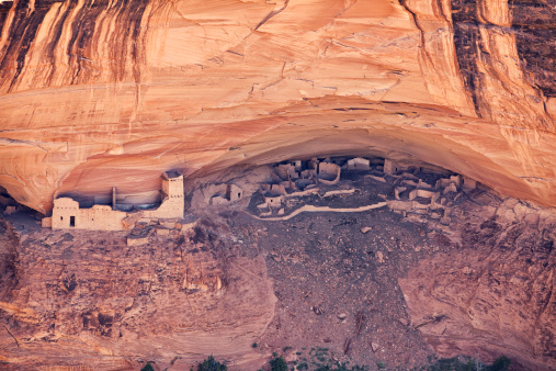 Mummy Cave Ruins at Canyon de Chelly National Monument in Arizona, USA.