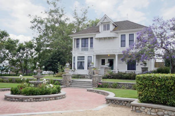 istock Beautiful, Large Victorian Mansion 172335651