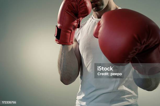 Анонимные Боксеры — стоковые фотографии и другие картинки Агрессия - Агрессия, Активный образ жизни, Боевая стойка