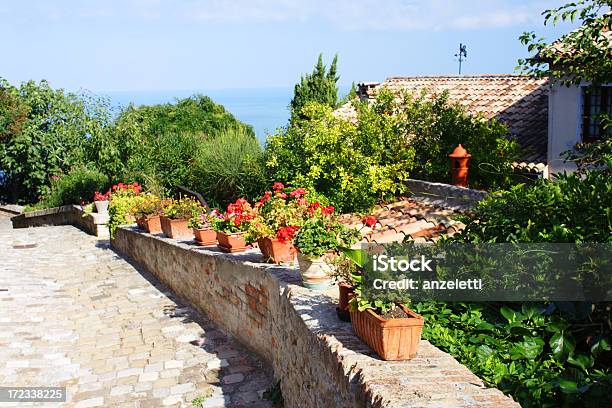 Mediterrâneo Hamlet - Fotografias de stock e mais imagens de Aldeia - Aldeia, Marche - Itália, Ao Ar Livre