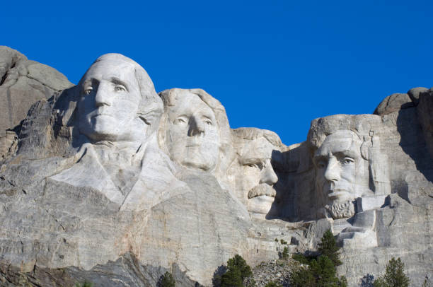 istock Bright Morning View of Mt. Rushmore 172338924