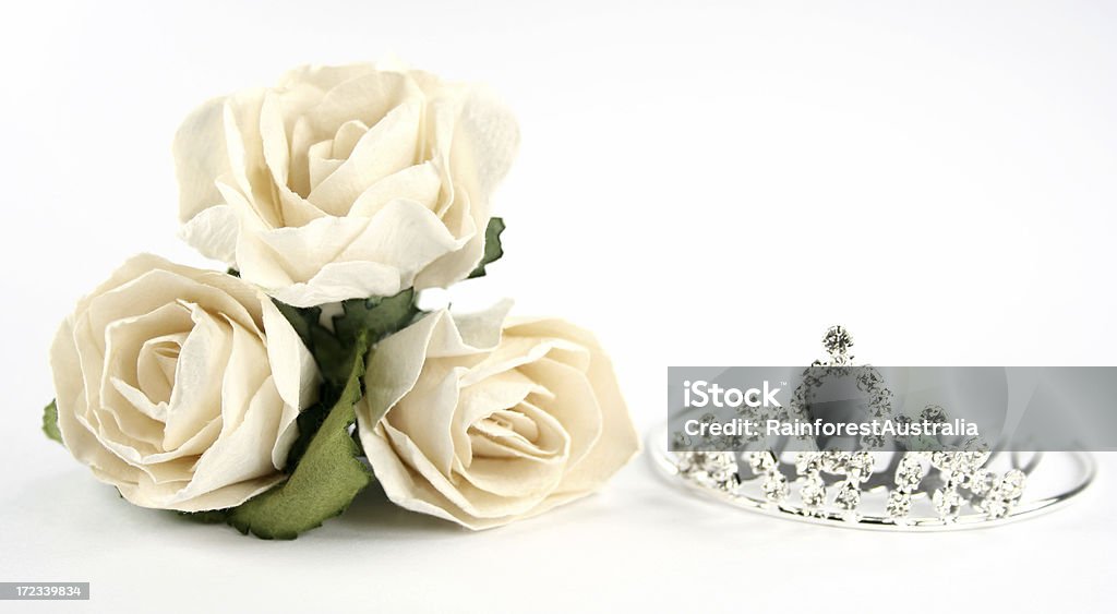 Diadema e rose - Foto stock royalty-free di Abbigliamento formale