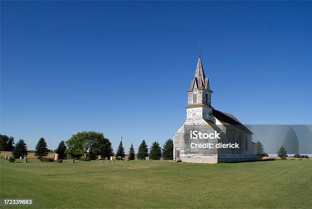 Vintagelandkirche Stockfoto und mehr Bilder von Ländliches Motiv - Ländliches Motiv, Landschaft, North Dakota