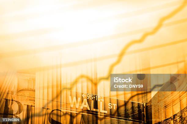 Foto de Americano De Negócios e mais fotos de stock de Wall Street - Wall Street, Abstrato, Bolsa de valores e ações