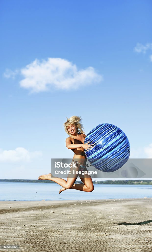 Mulher na praia - Foto de stock de 20 Anos royalty-free