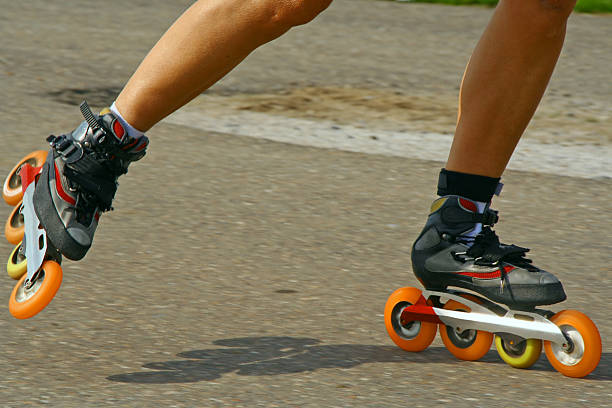 patinagem sobre rodas # 1 - roller skate imagens e fotografias de stock