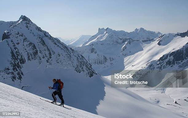 Photo libre de droit de Ski De Randonnée banque d'images et plus d'images libres de droit de Norvège - Norvège, Paire de skis, Ski