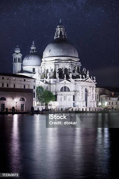 Венеции В Ночь — стоковые фотографии и другие картинки Архитектура - Архитектура, Без людей, Большой город
