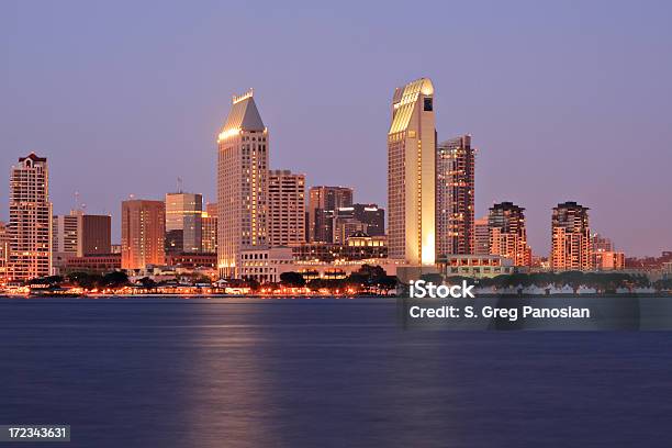 Skyline De San Diego Na Noite - Fotografias de stock e mais imagens de Anoitecer - Anoitecer, Ao Ar Livre, Arquitetura