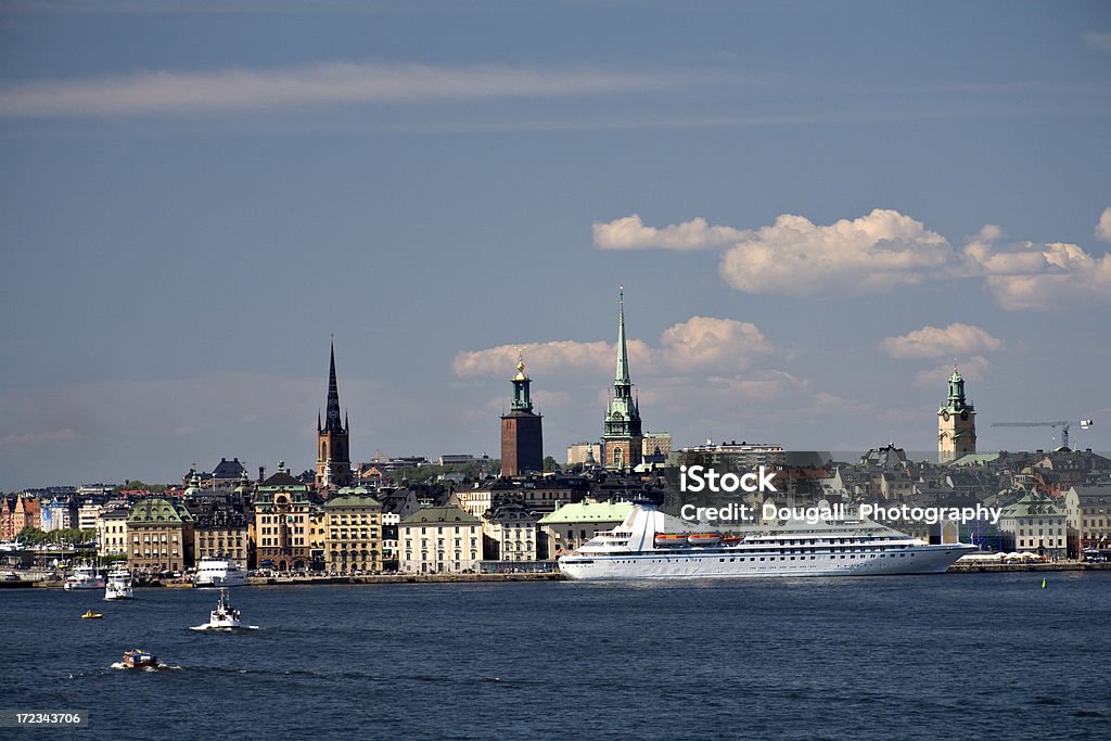 Paesaggio urbano di Stoccolma - Foto stock royalty-free di Nave da crociera